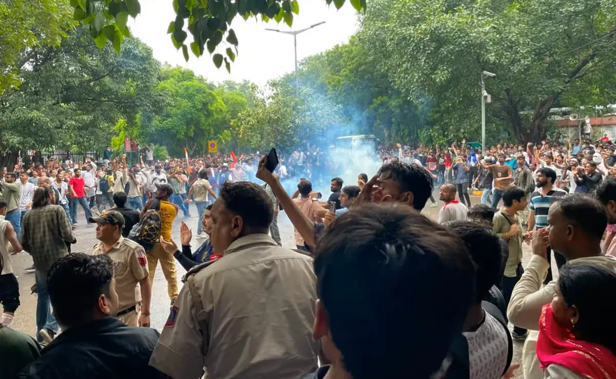 CJP Parliament March Sparks Major Showdown in Delhi as Protest Escalates Despite Police Action.