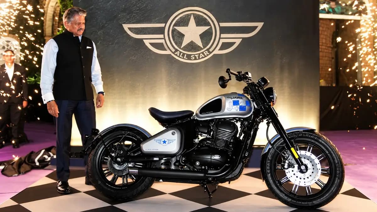 Jawa All Stars 42 Bobber Unveiled at Global Chess League 2026 With New Colours and Graphics.